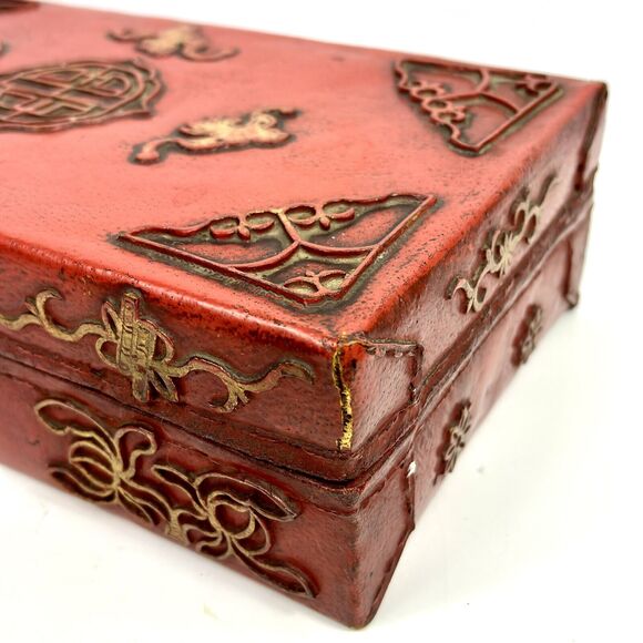 Antique 19th Century Handmade Leather Red Chinese Box Lacquered gold gilt symbol - Picture 4 of 16